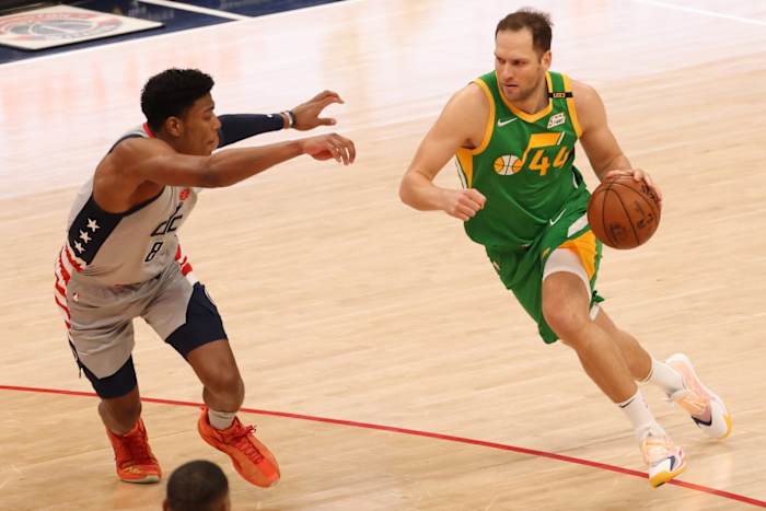 Bojan Bogdanovic (44) drives into the paint against the Washington Wizards